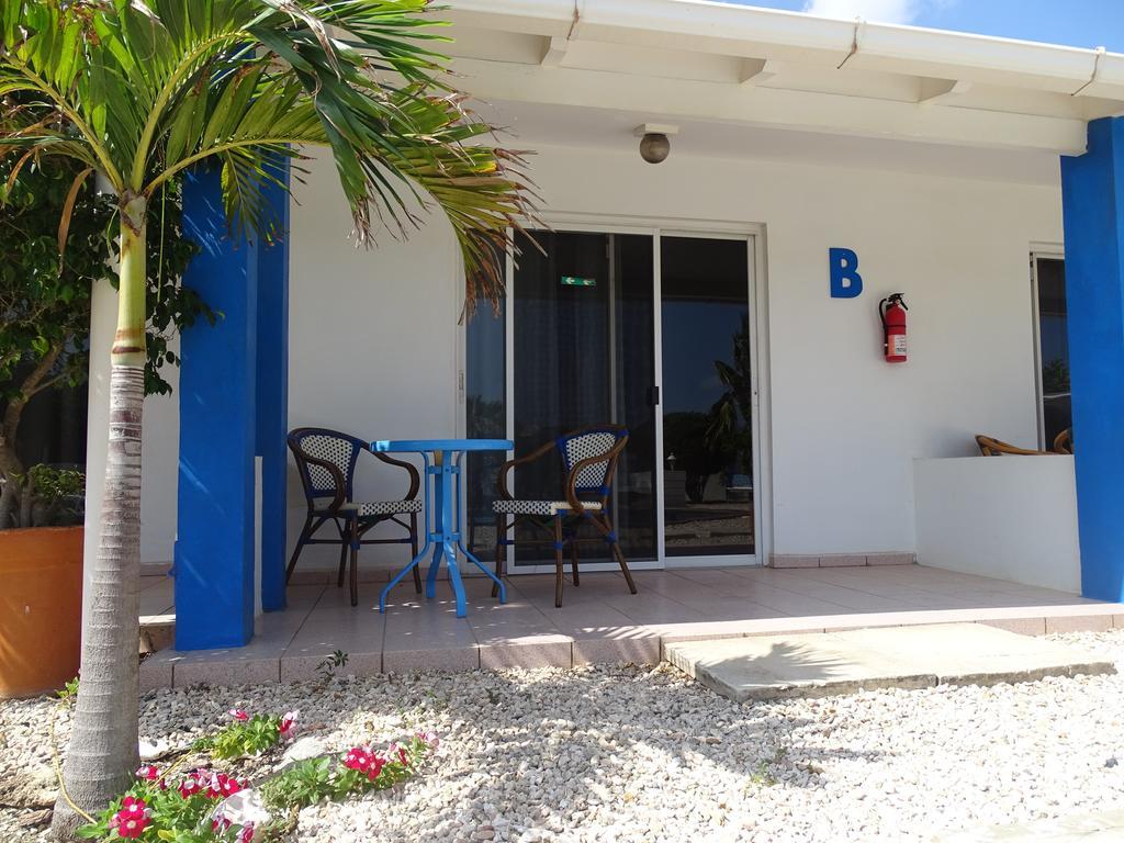 Hacienda Wayaca Apartments Oranjestad Exterior photo