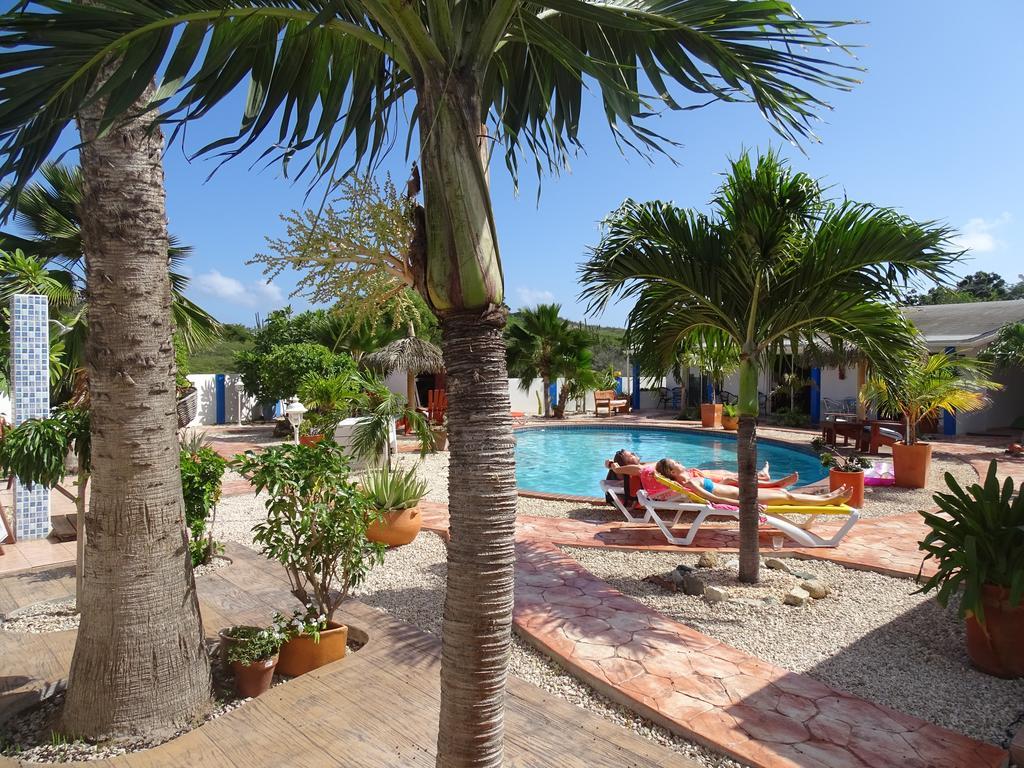 Hacienda Wayaca Apartments Oranjestad Exterior photo