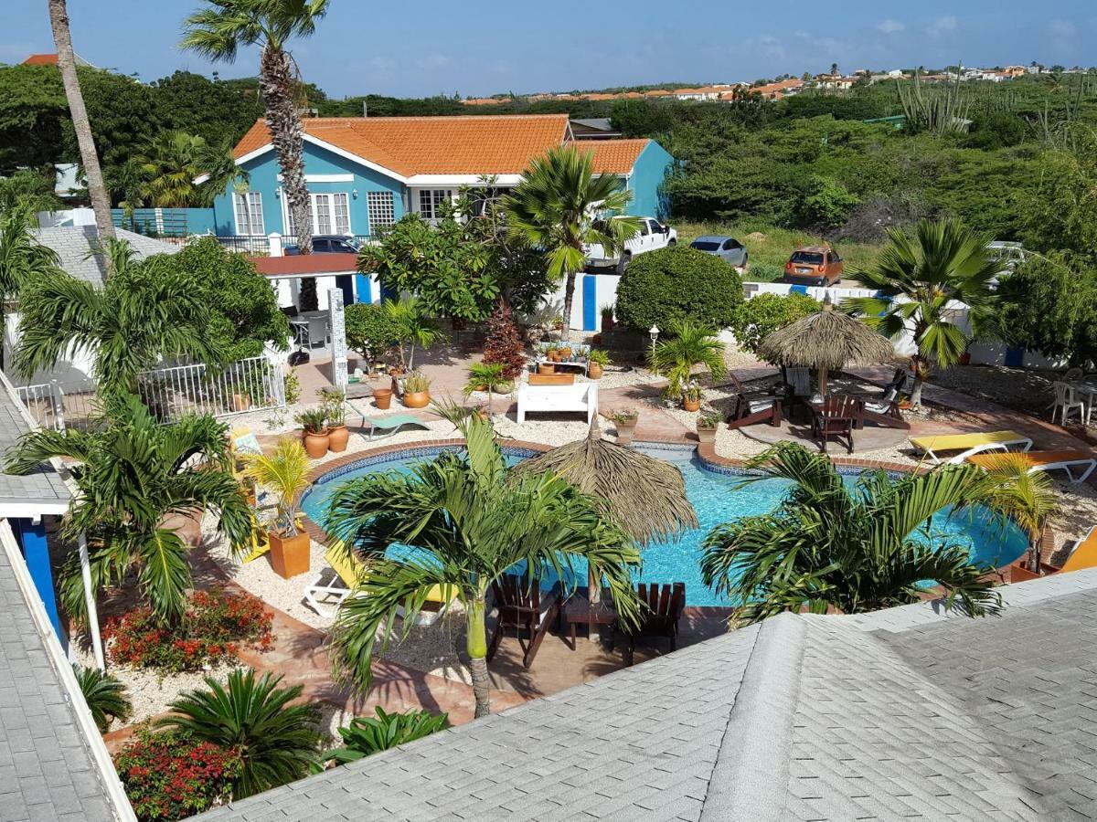 Hacienda Wayaca Apartments Oranjestad Exterior photo