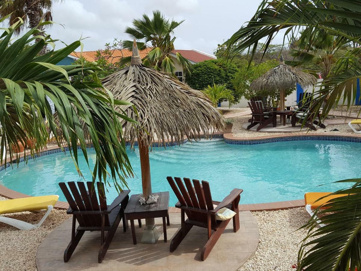 Hacienda Wayaca Apartments Oranjestad Exterior photo