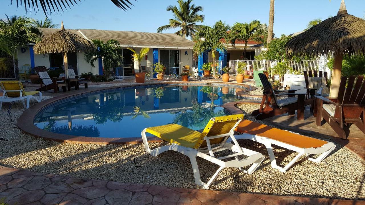 Hacienda Wayaca Apartments Oranjestad Exterior photo